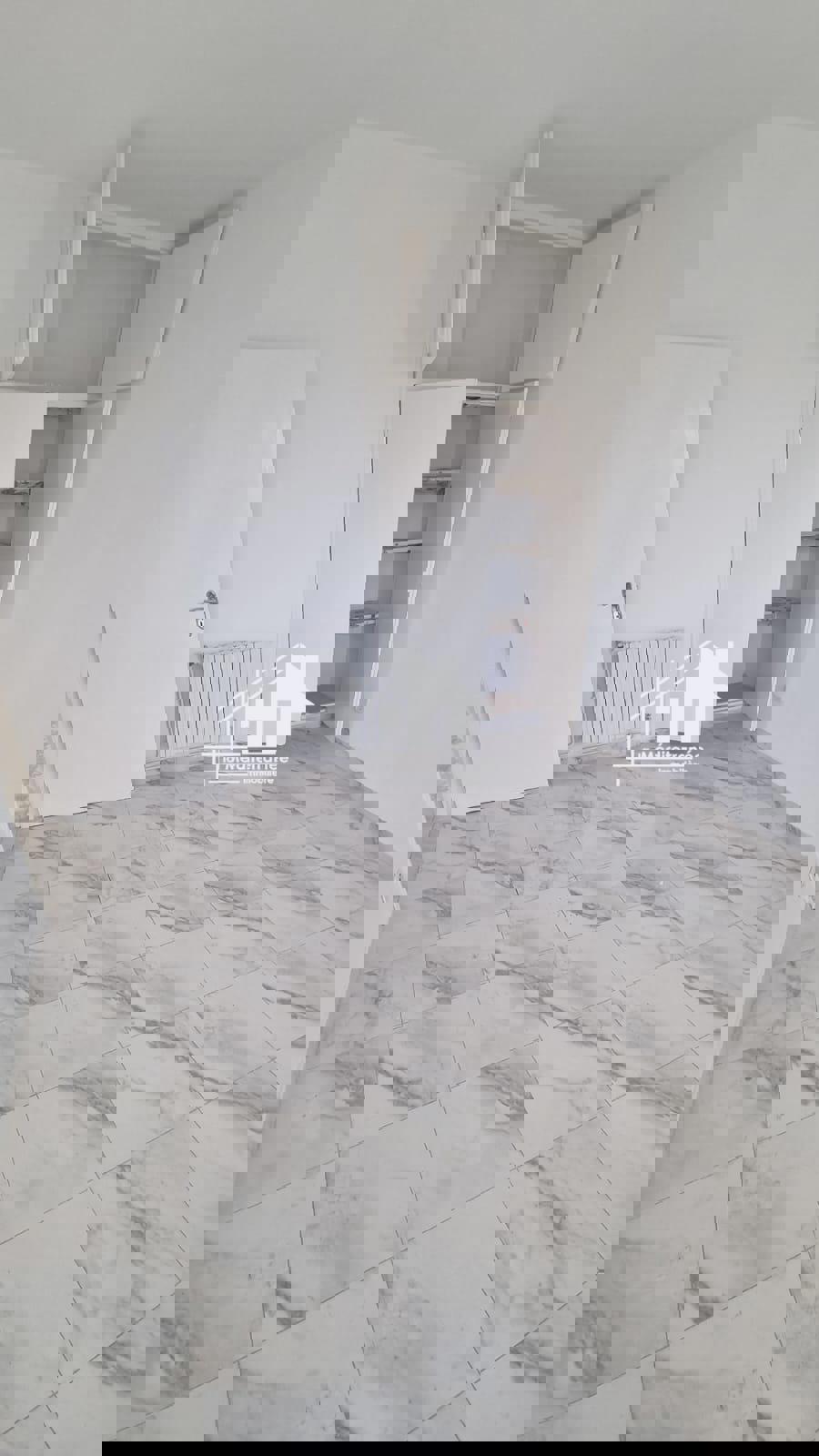 a louer appartement duplex s+3 à khaznadar