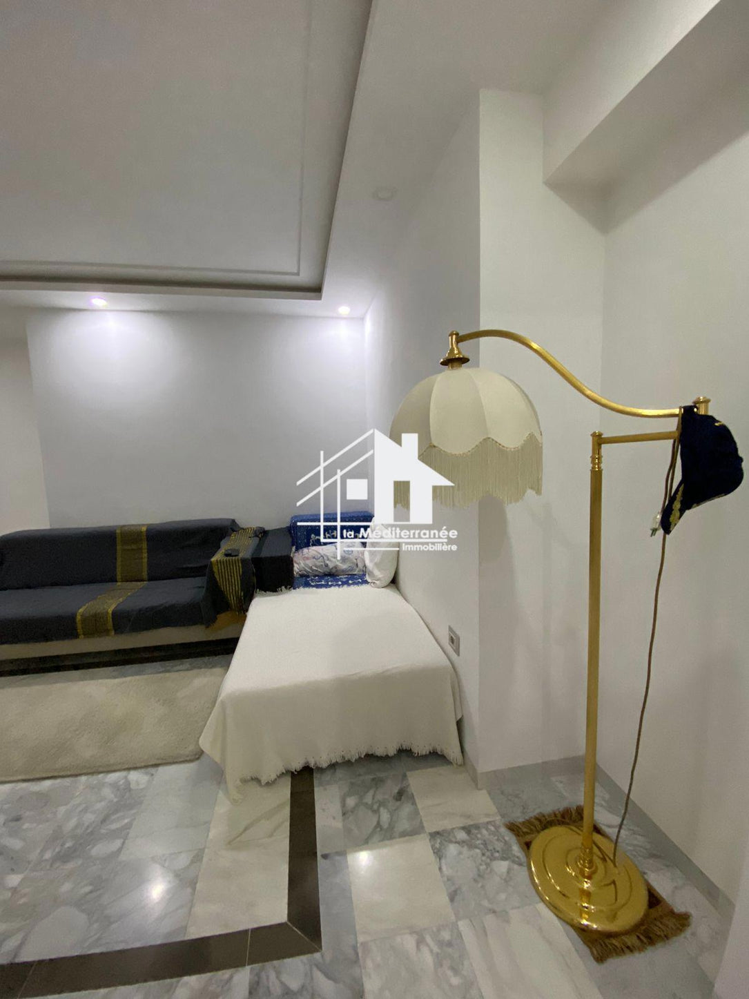 A vendre appartement S+2  à Beb Saadoun