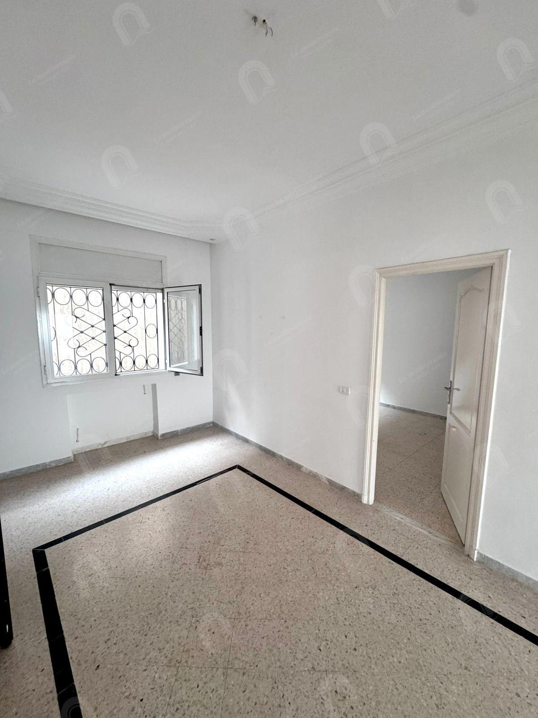 A louer un étage de villa S+3 indépendant au bardo