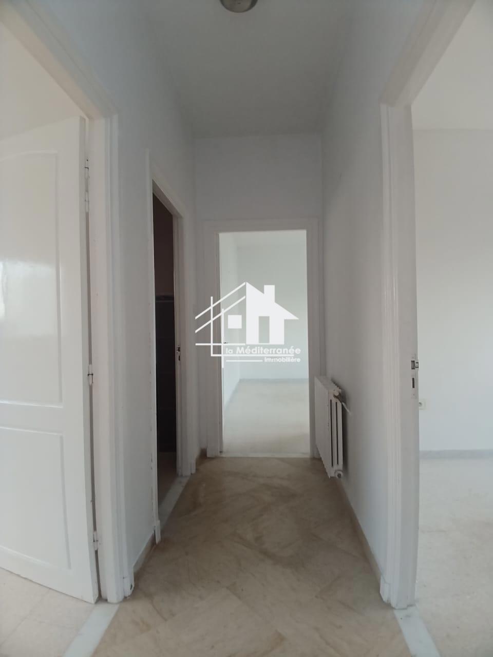 A louer duplex s+3 à la Marsa