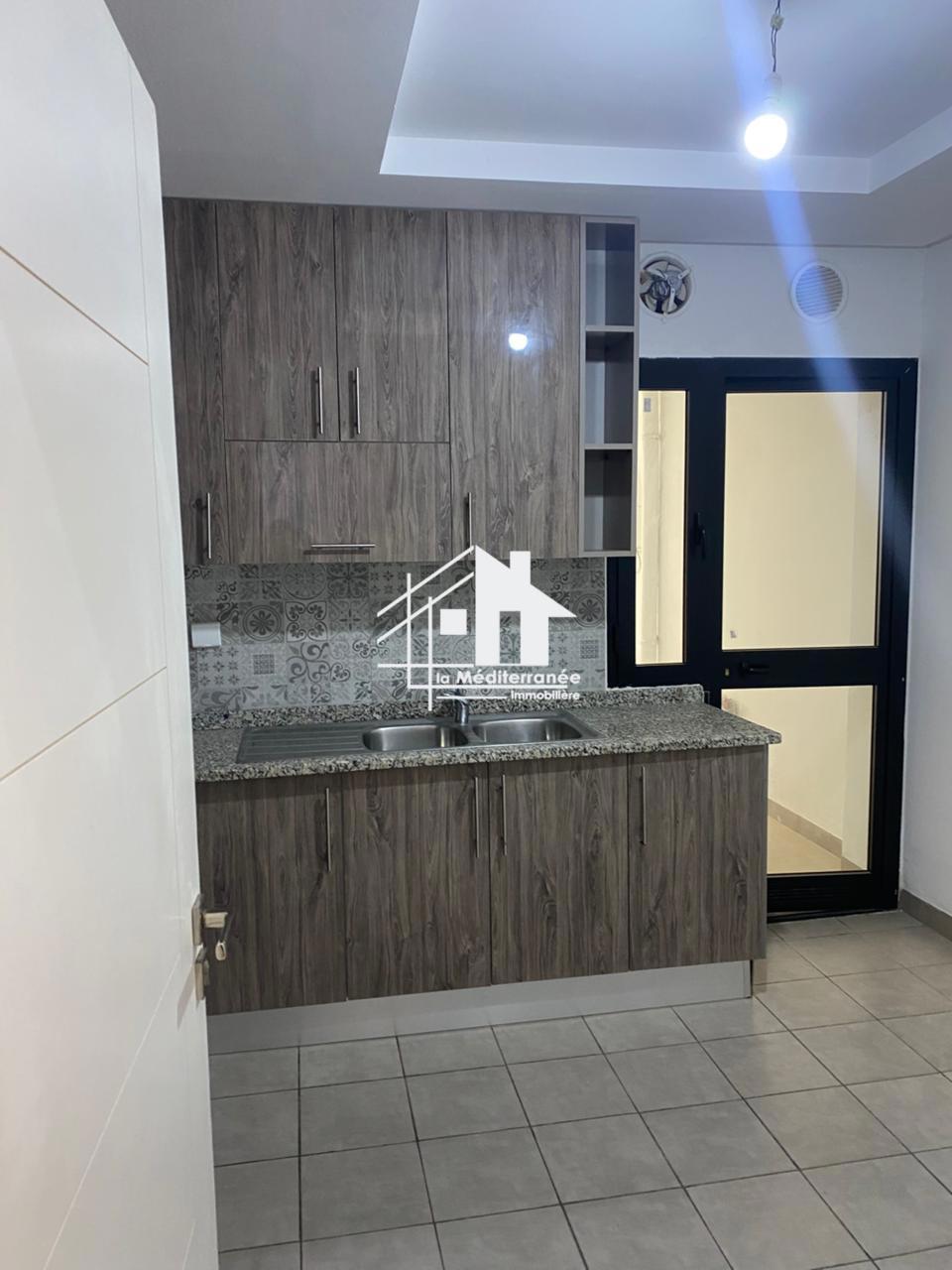 Appartement S+4 aux jardins de carthage