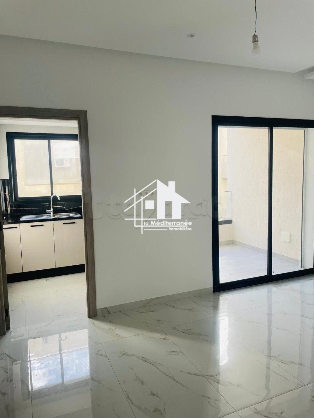 A louer appartement s1 neuf à Ennasr