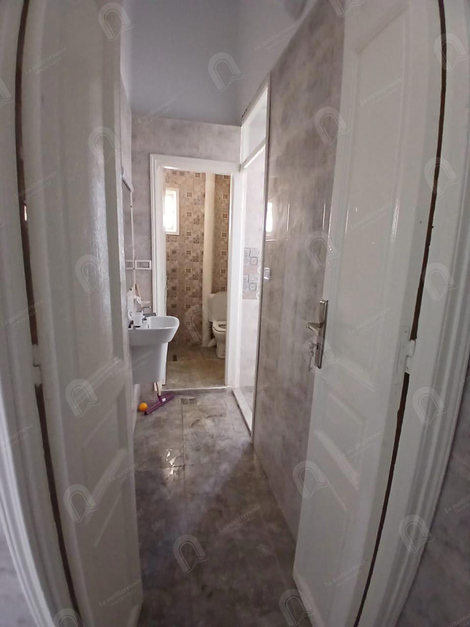 A louer appartement S+4 au centre ville