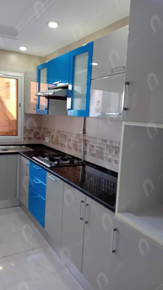 A louer un appartement S+2 situé au 2éme étage à manouba  cité ben younes