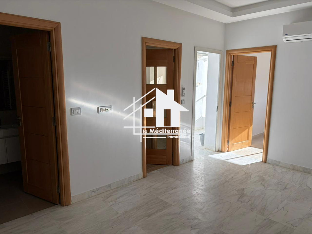 a louer un appartement s+1 a jardin d el manzah