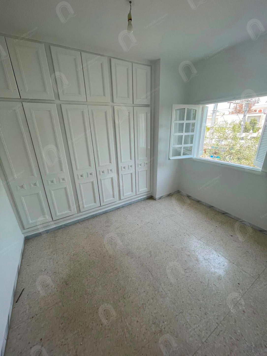 A louer étage de villa s+3 à cité haras bardo