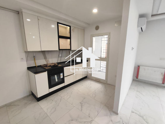 A louer un s+1 neuf avec belle terrasse