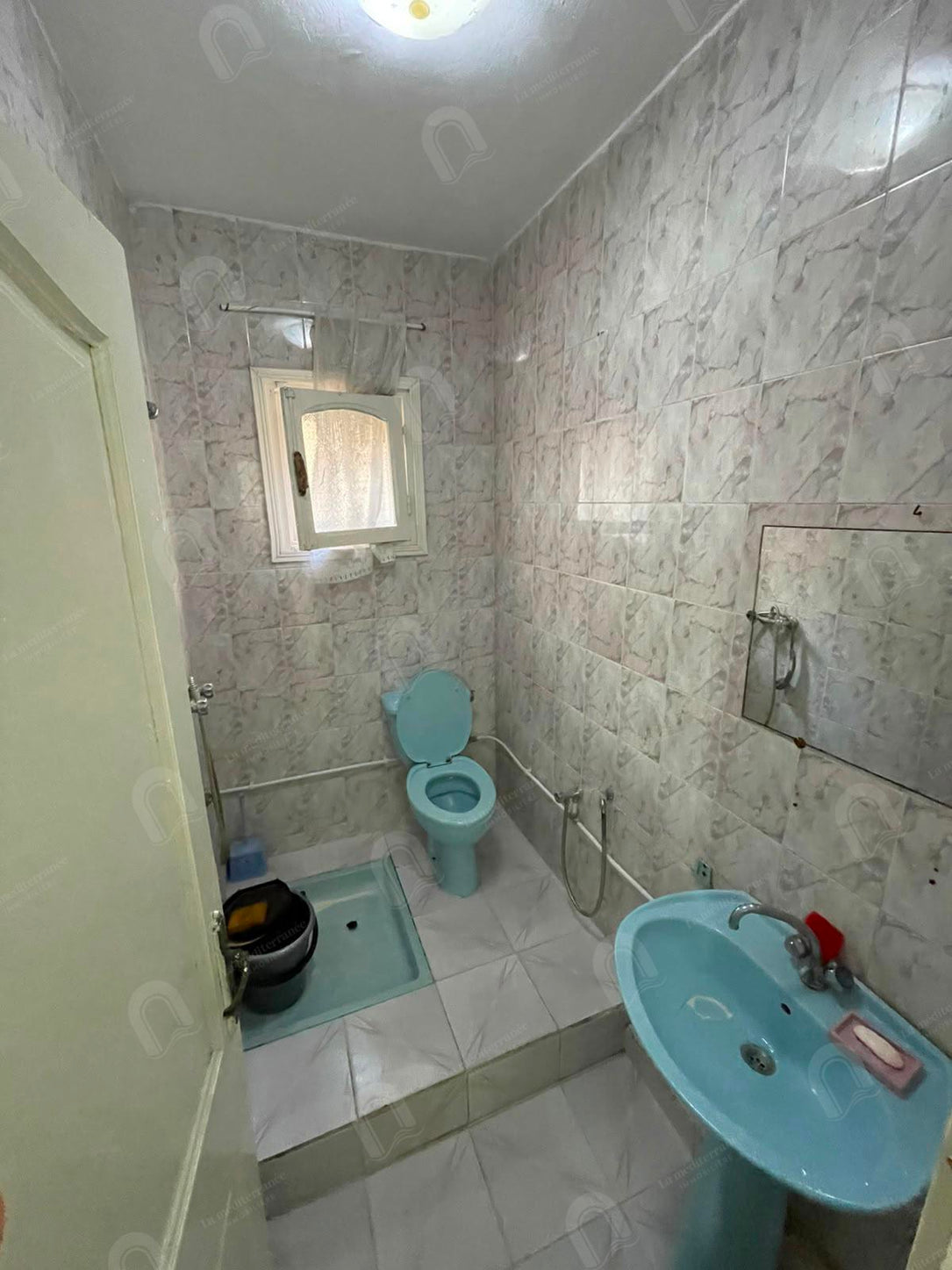 A vendre étage de villa 2S+2 Hst au bardo hedi haker