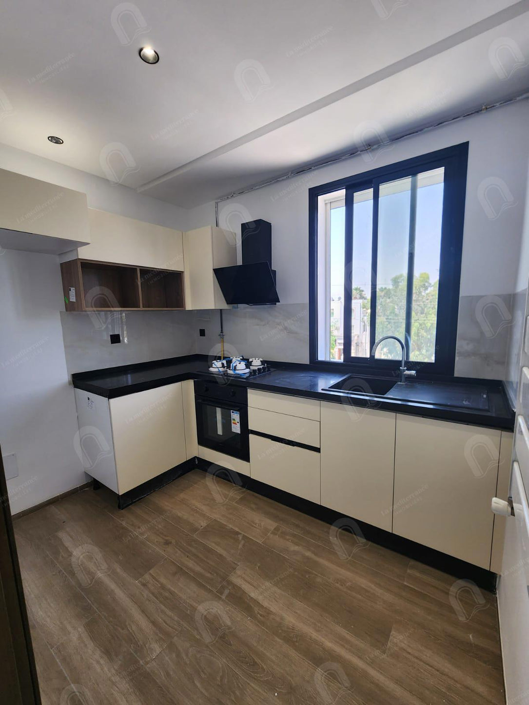 A vendre S1 Direct promoteur à la soukra