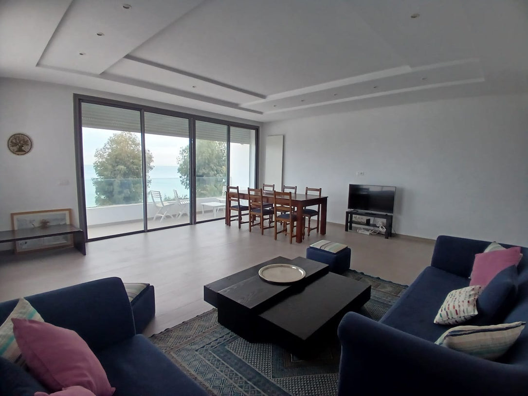 A louer appartement meublé s+3 vue mer à la Marsa