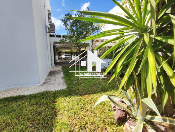 A louer une villa indépendante aux berges du lac 1