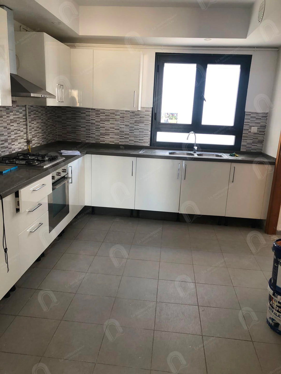 A louer un appartement s+2 à jardin d'el menzah 2