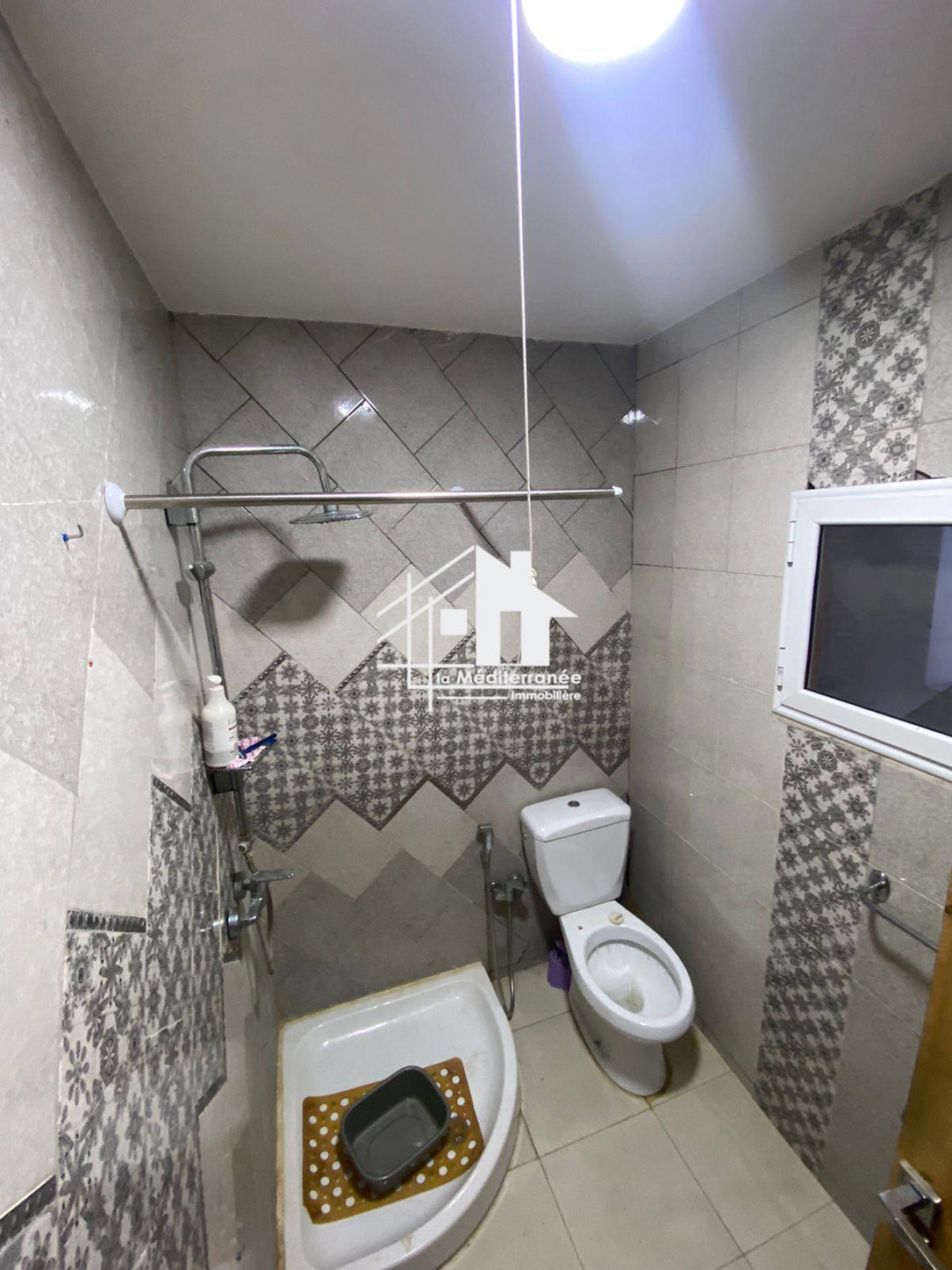 A louer Duplex S+4 hst à cité milaha prés el menzah 8