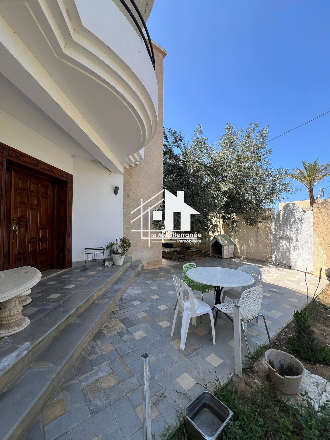 A louer villa S+4 a Chotrana 3