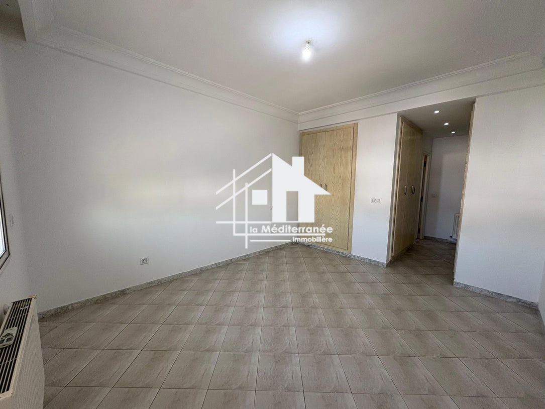 Appartement S+3 au Lac 2