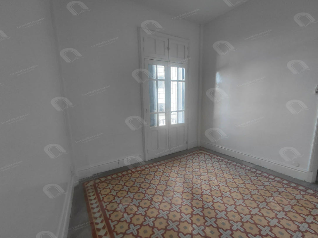 a louer appartement s3 au centre ville tunis