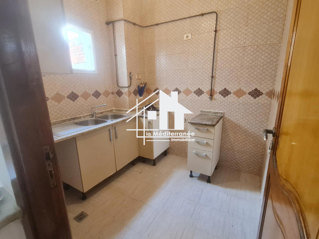 A louer appartement S+2 à beb el khadhra