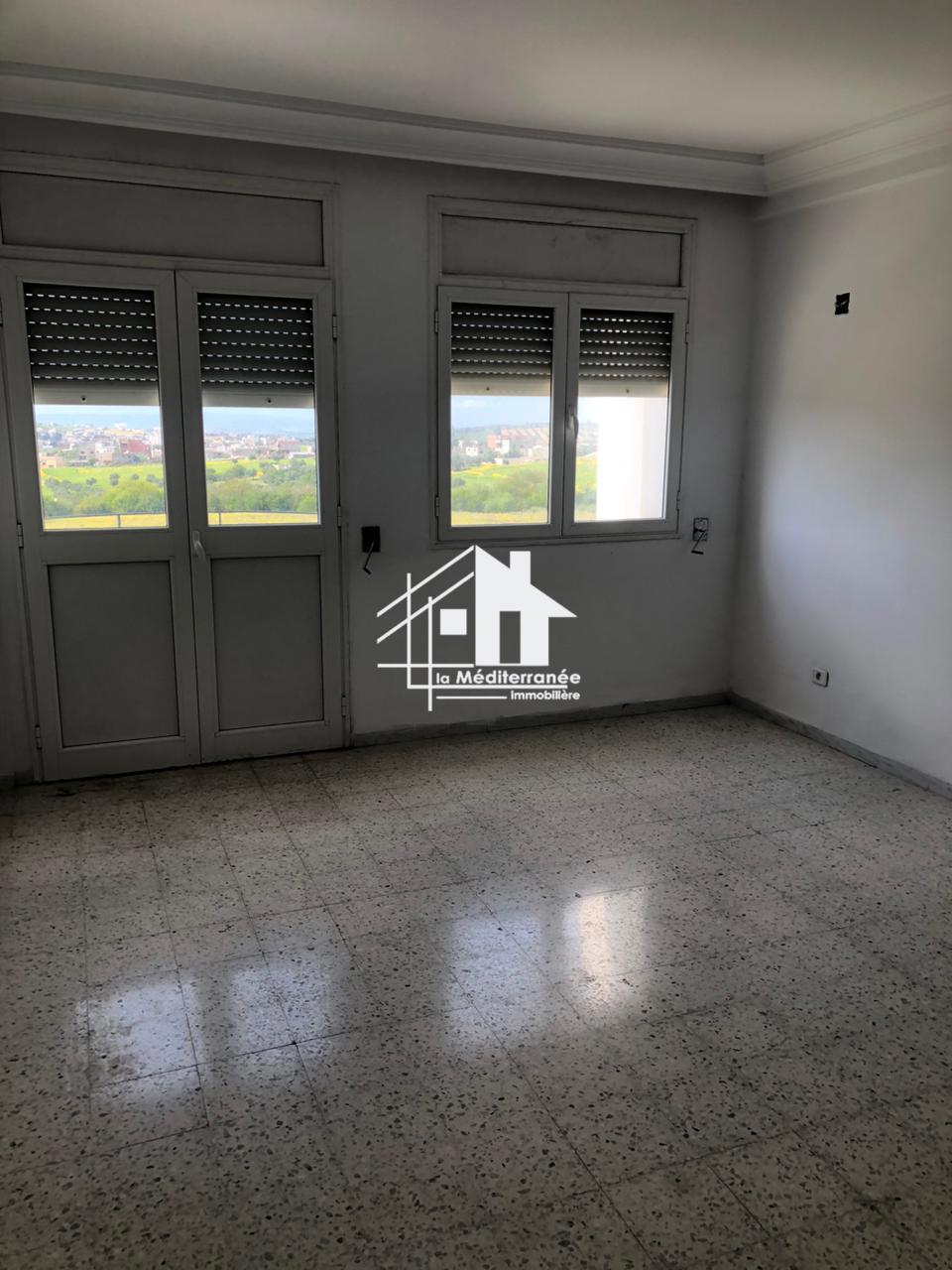 A louer un appartement s+2 à jardin d'el menzah 2