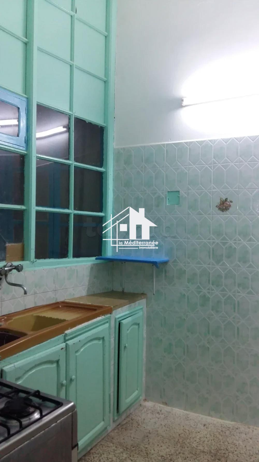 A vendre appartement S+2 au centre ville, Tunis