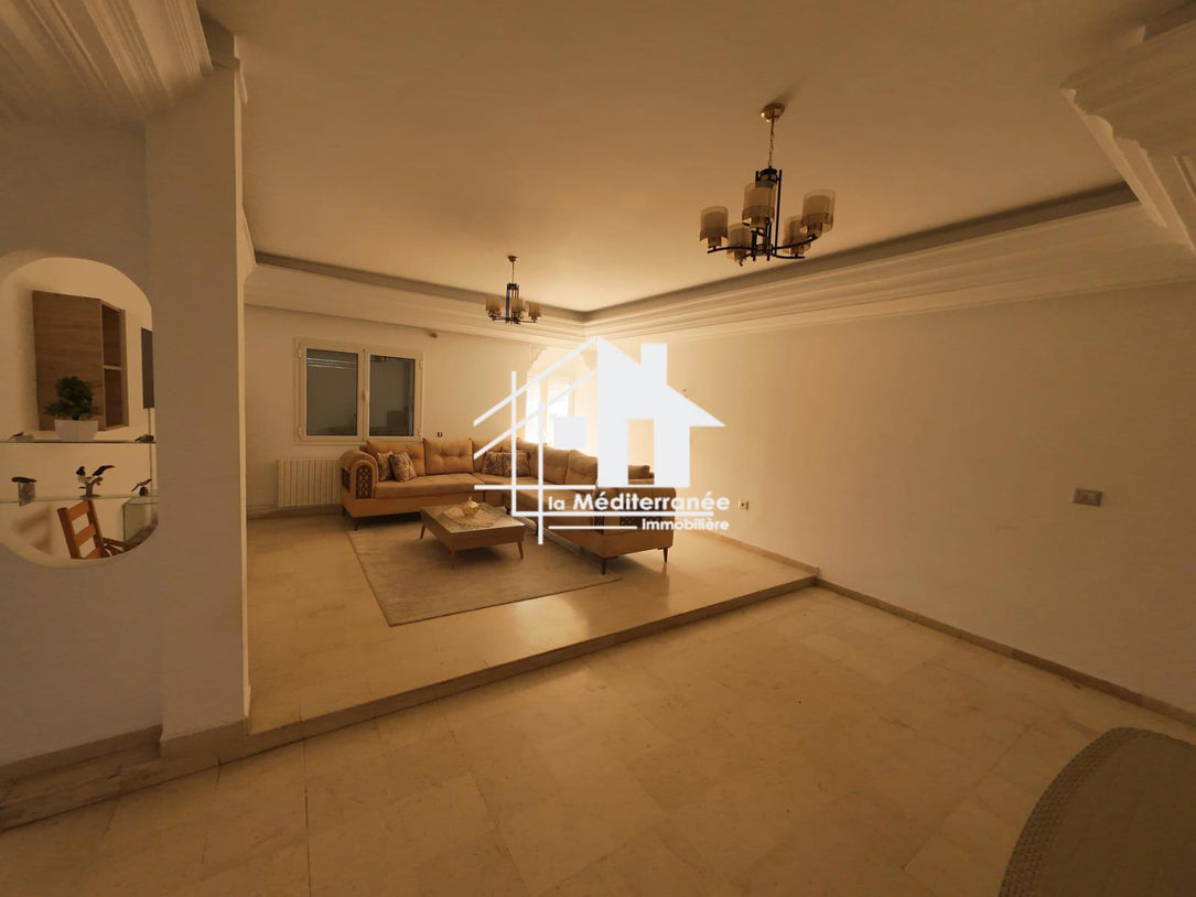 A louer étage de villa S+3  à Khaznadar