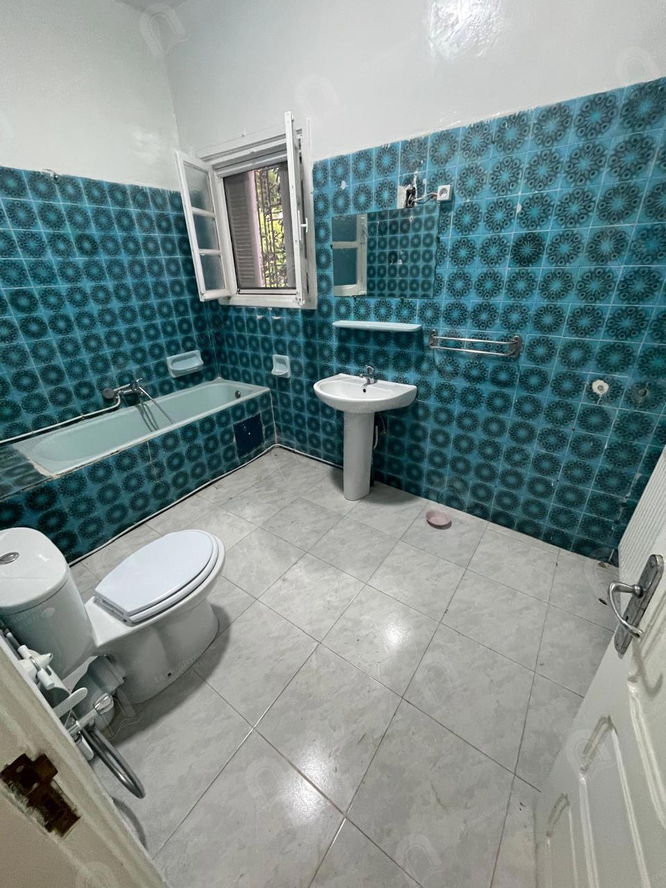 A louer une villa S+4 indépendante au bardo lahneya