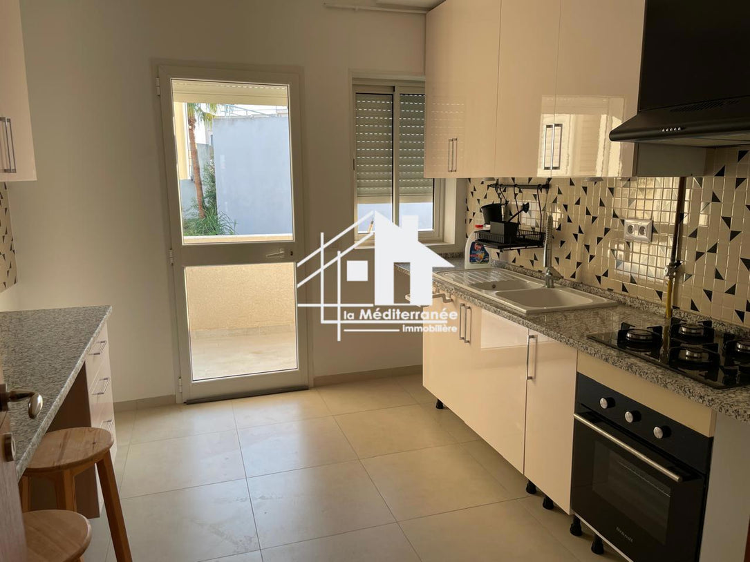 A louer etage de villa S+3 à ain zaghouan nord