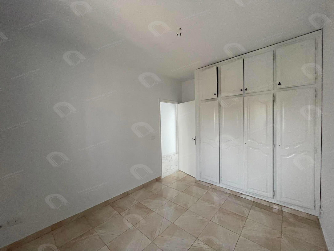 Appartement s+2  à Ezzahra (1 ére étage )