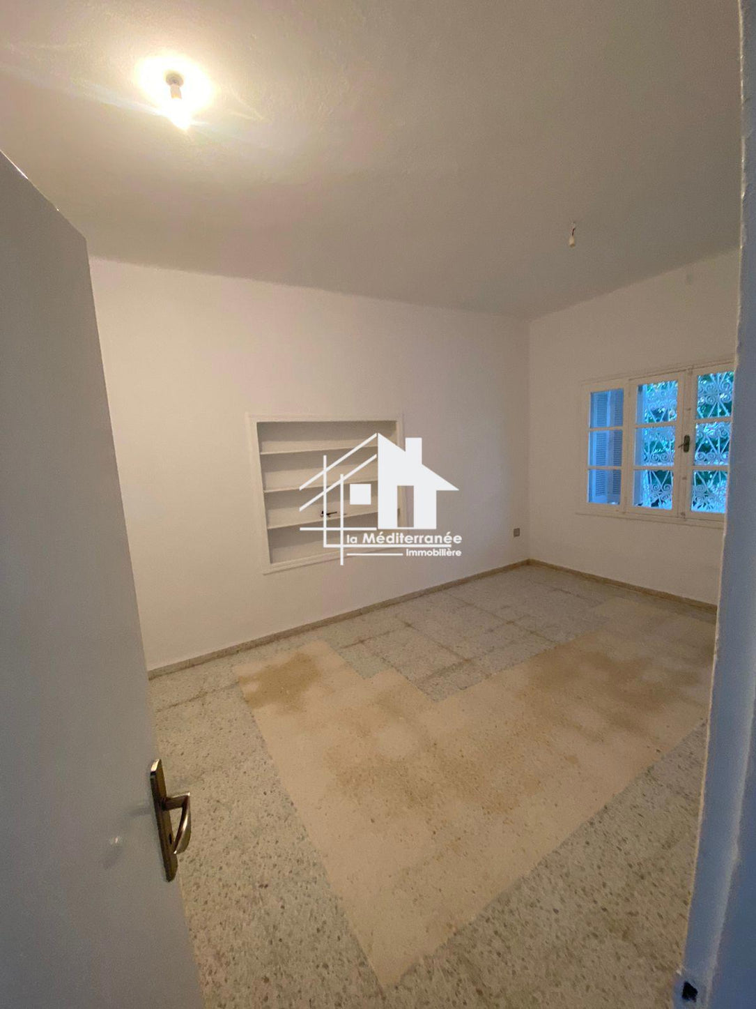 a louer rez de chaussée s+3 au bardo