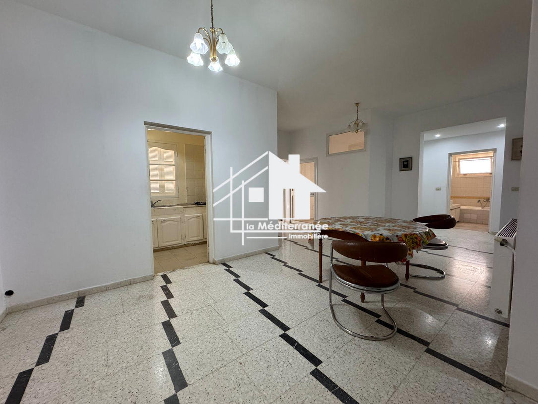 un duplex S+4 avec piscine à la Marsa