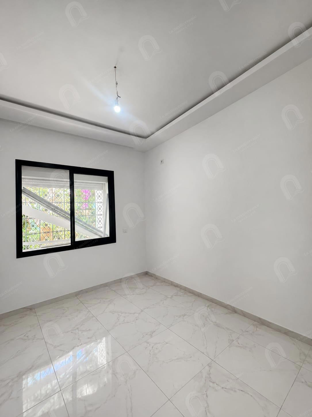A louer un étage de villa S+2 Rdc indépendant au Bardo
