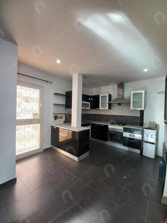 Duplex s+4 au première  étage à Ezzahra