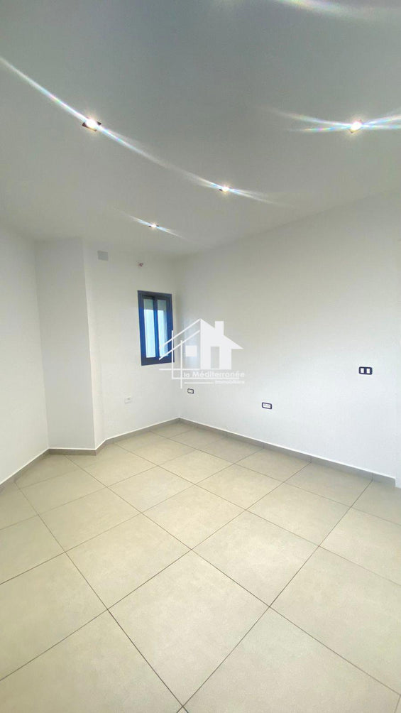 à louer un s+3 usage bureautique