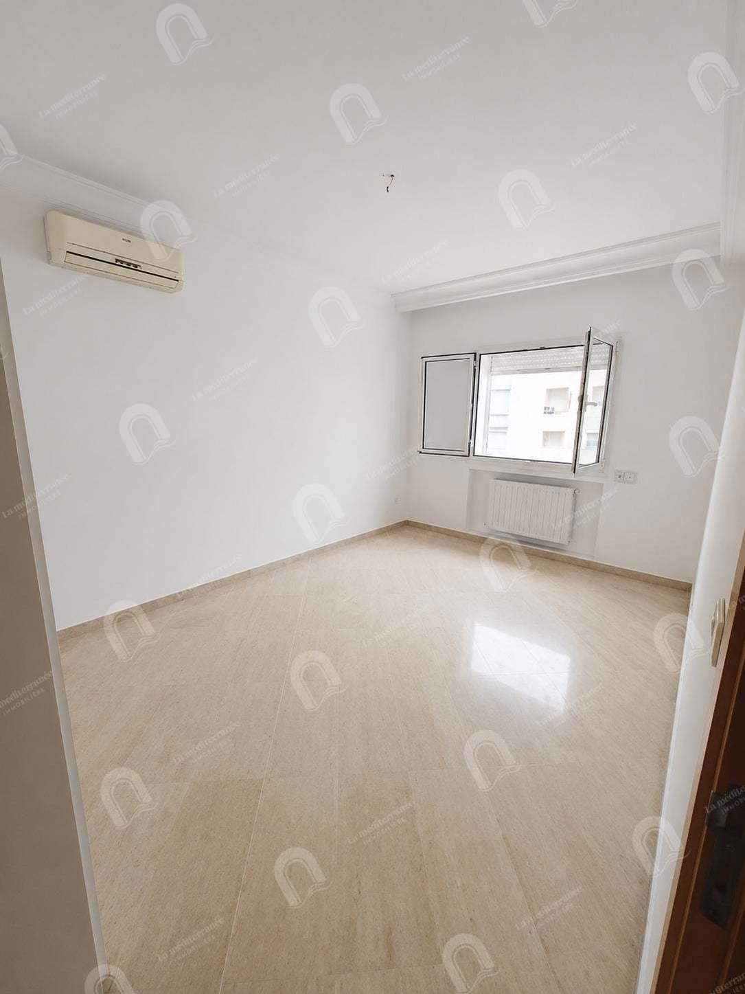 à louer un appartement s+2 aux jardins d'el menzah 2