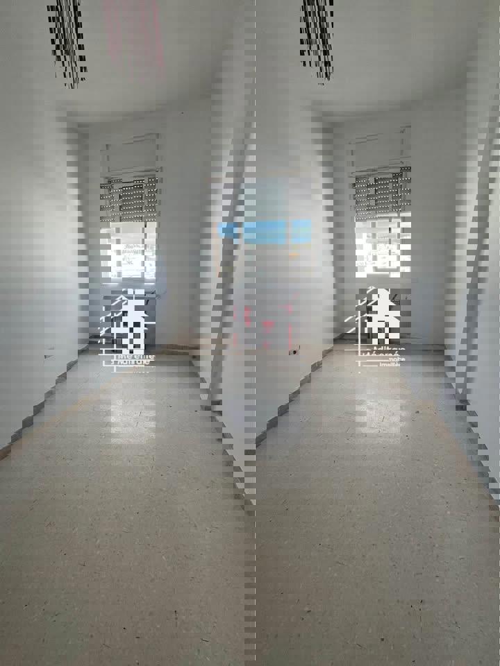 A louer appartement S+3 à la Manouba