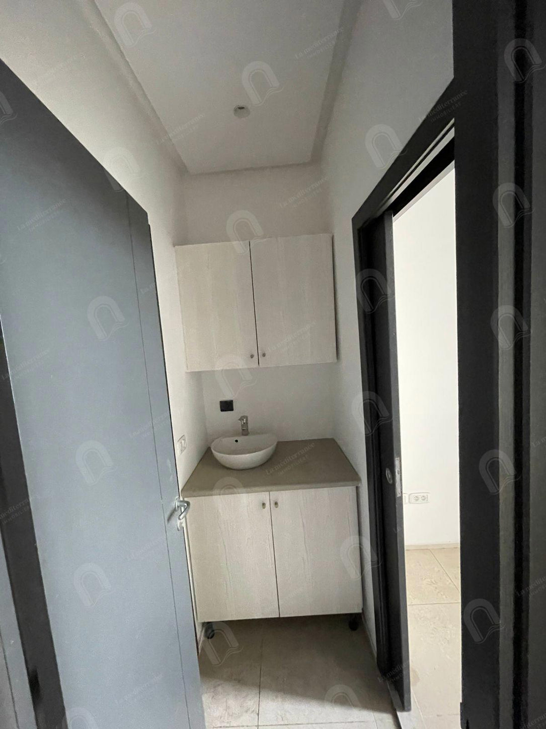 A vendre Bureau H+1 au bardo avenue hbib borguiba
