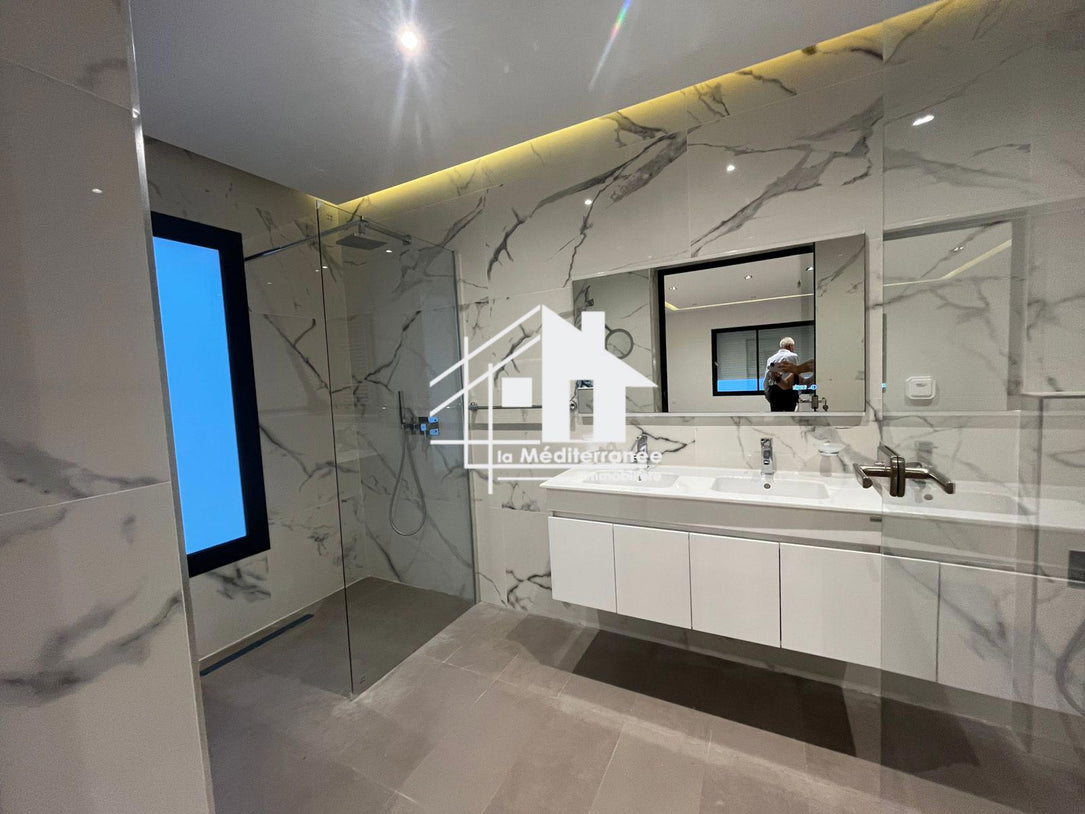 Une villa S+4 au Lac 2