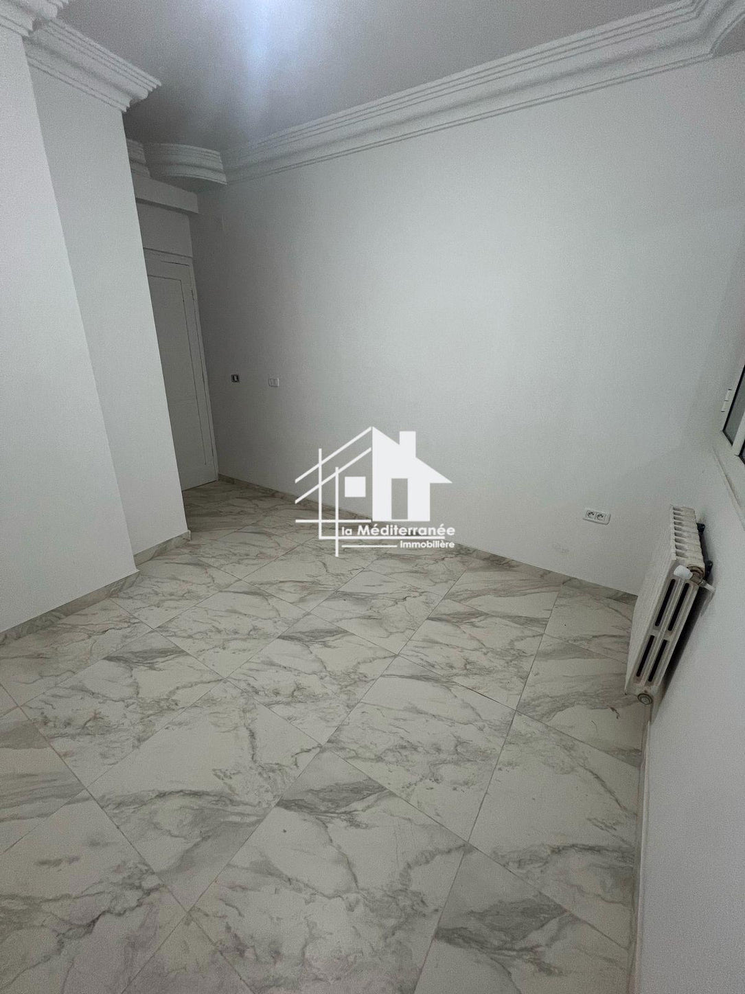 A louer étage de villa s2 à Ksar Said