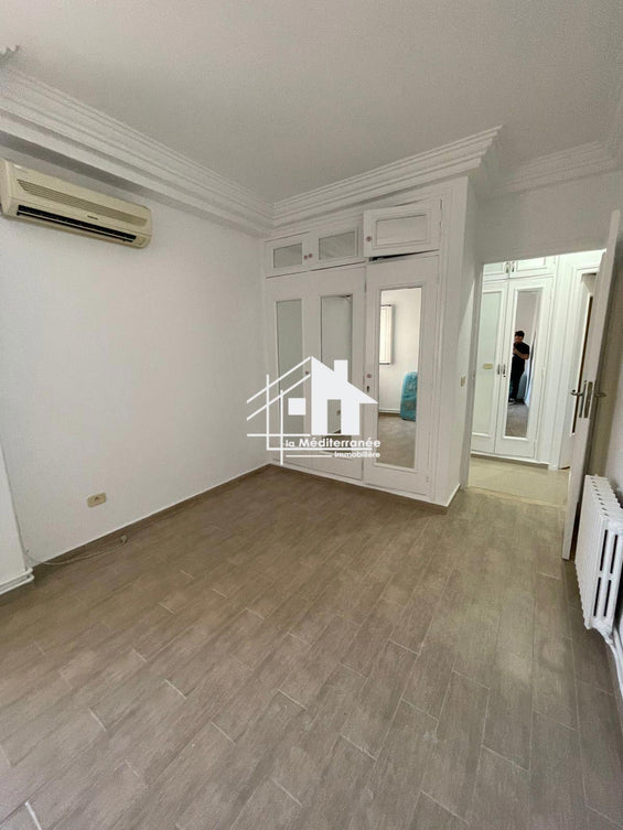 A louer un appartement s+3 à Manzeh 9B