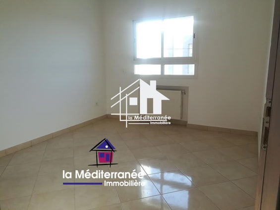 A louer Appartement s+3 A Boumhal Bassatine