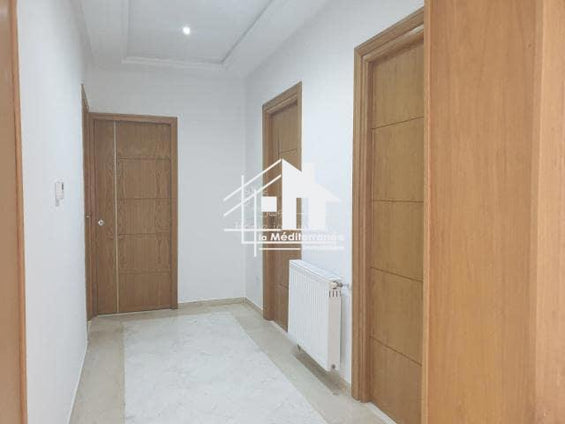 A louer un appartement s+2  à Ezzahra
