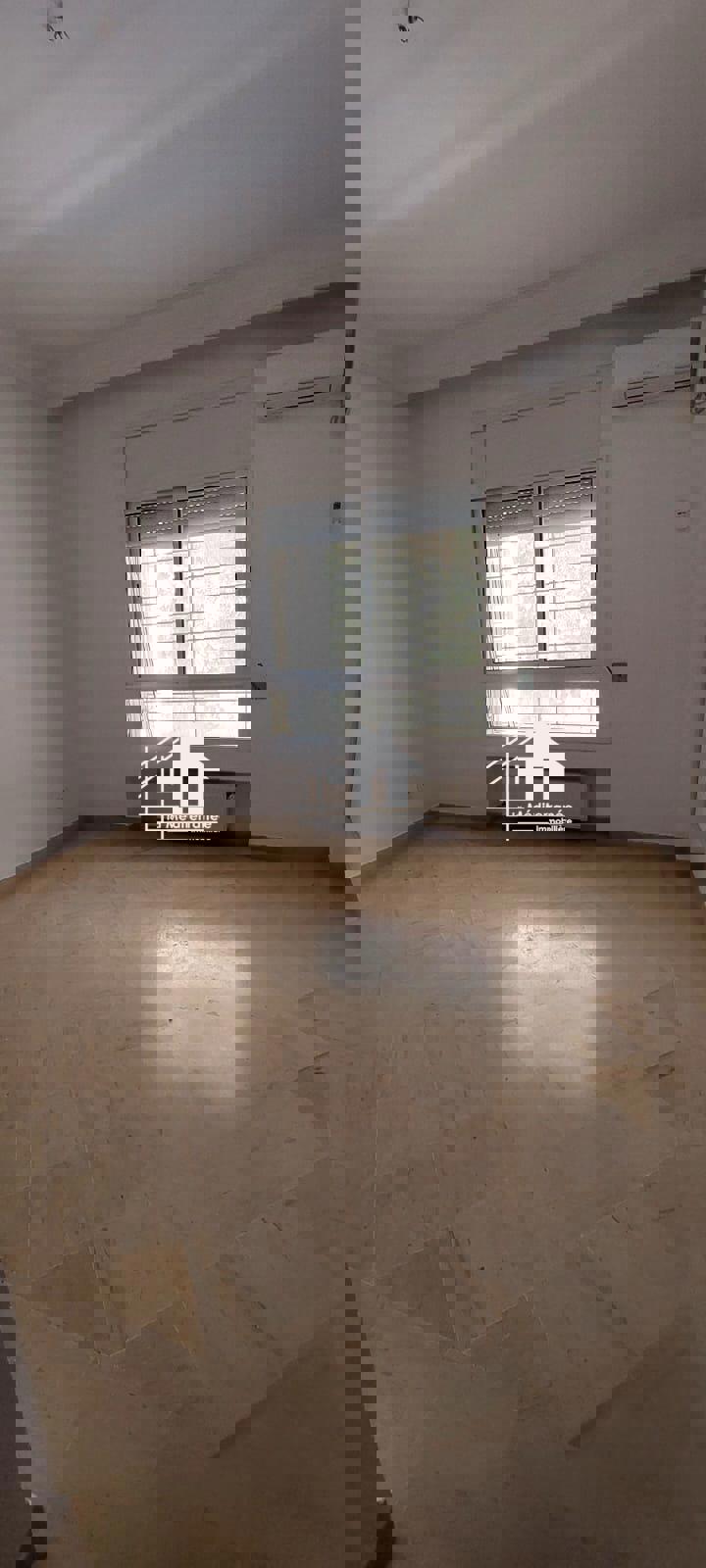 appartement S+3 RDC