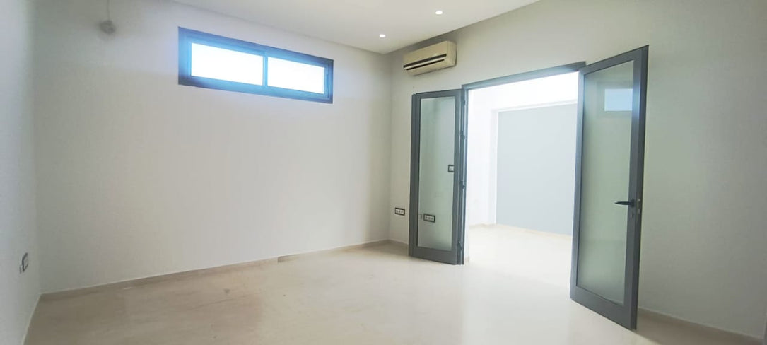 A louer un bureau H+1 a la soukra UMA