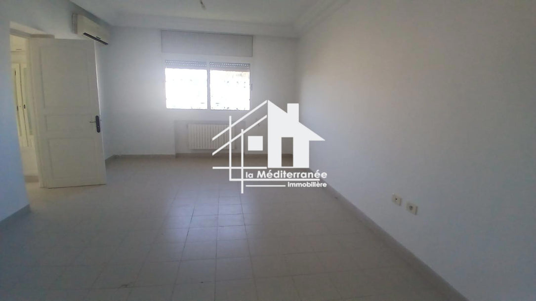 une villa S+4 a gammarth