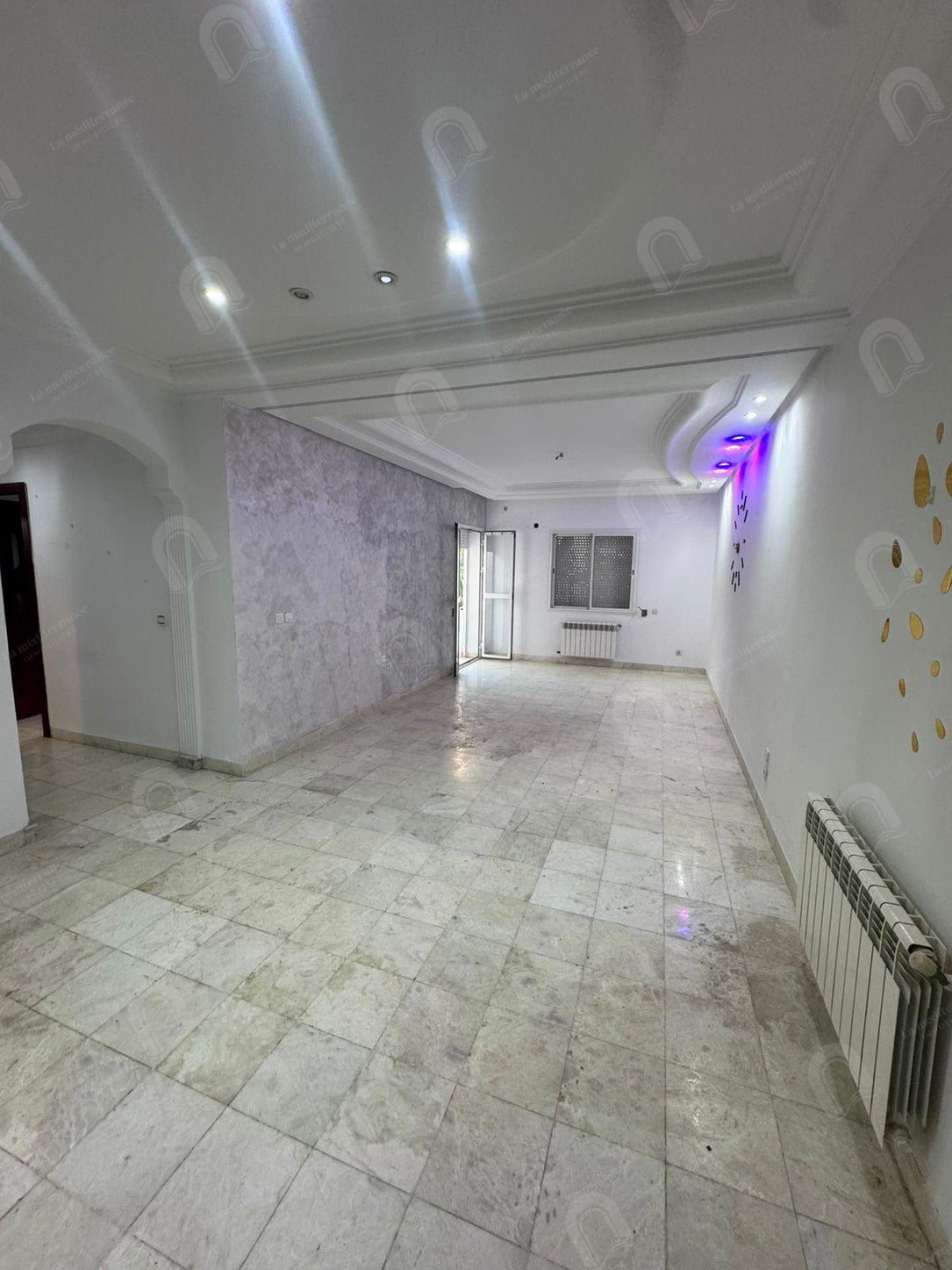 A louer Appartement S+3 hst au bardo