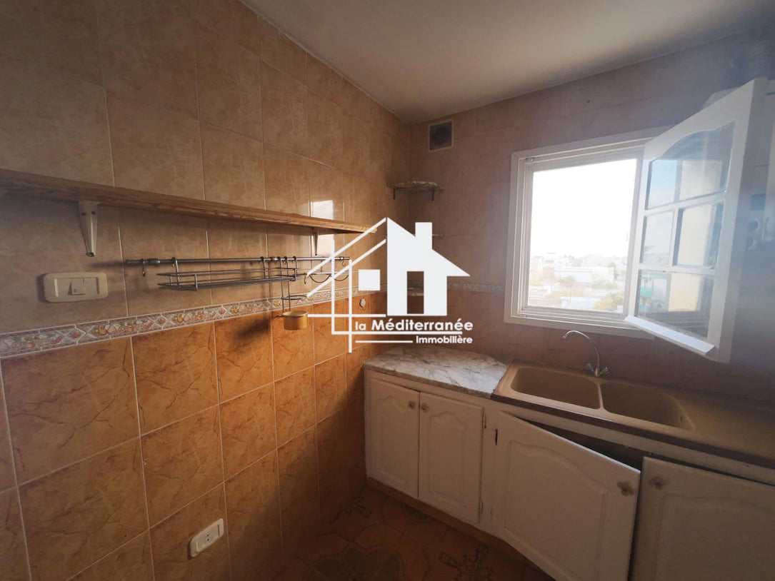 A louer étage de villa S+2 à khaznadar