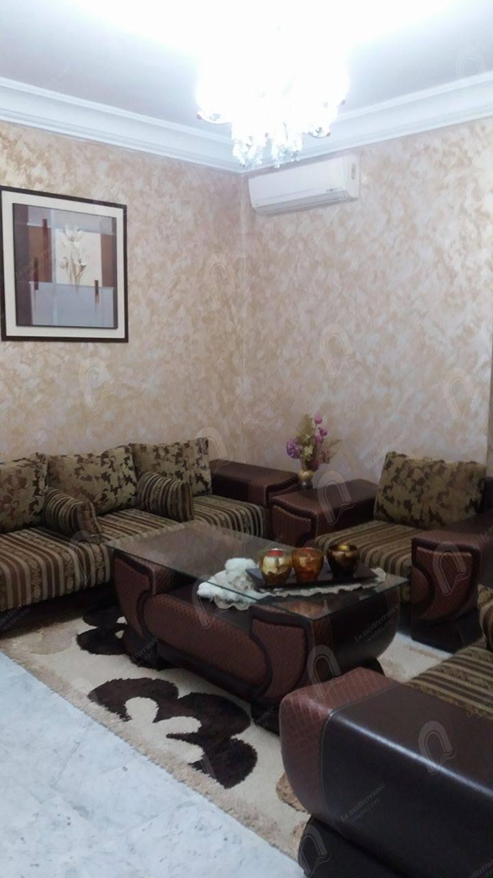 A louer un appartement S+3 à bouchoucha