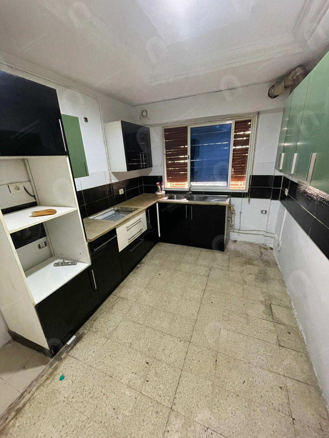 A vendre appartement S+2 au Rdc à khaznadar