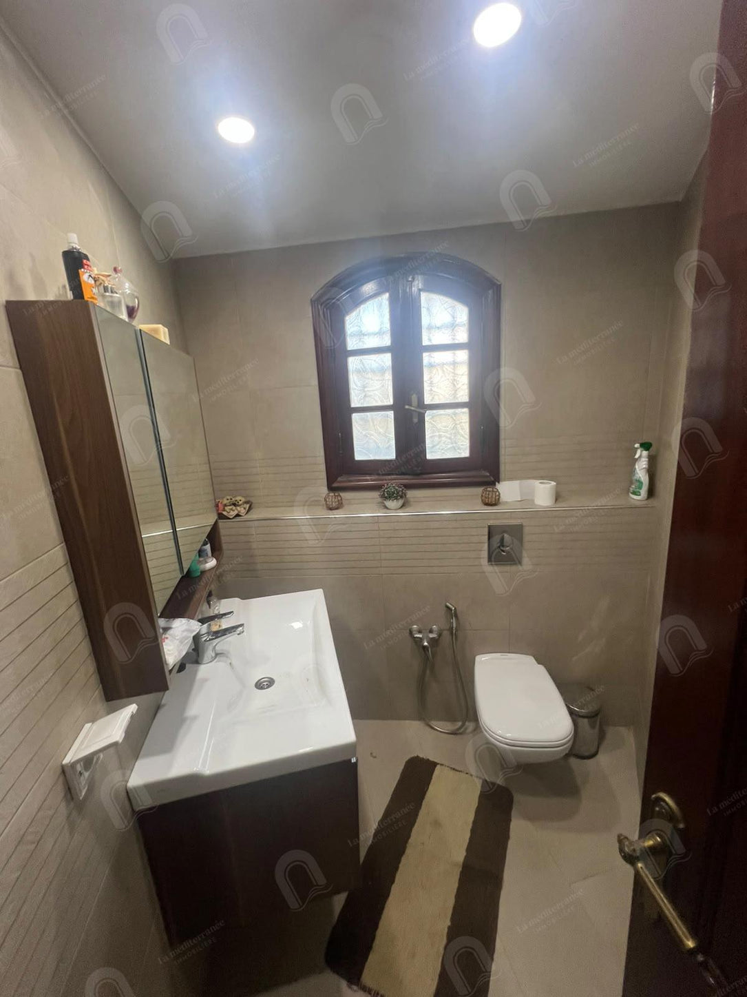Villa a louer avec piscine à la soukra