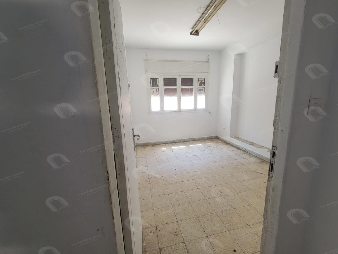 A louer appartement S+3 au avenue londres