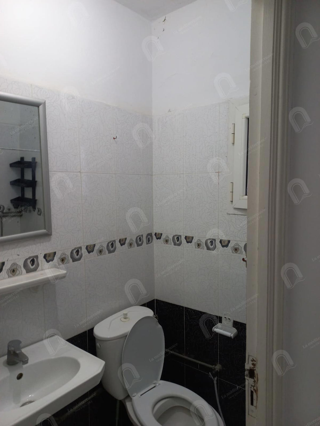 A louer un appartement S+2 meublé